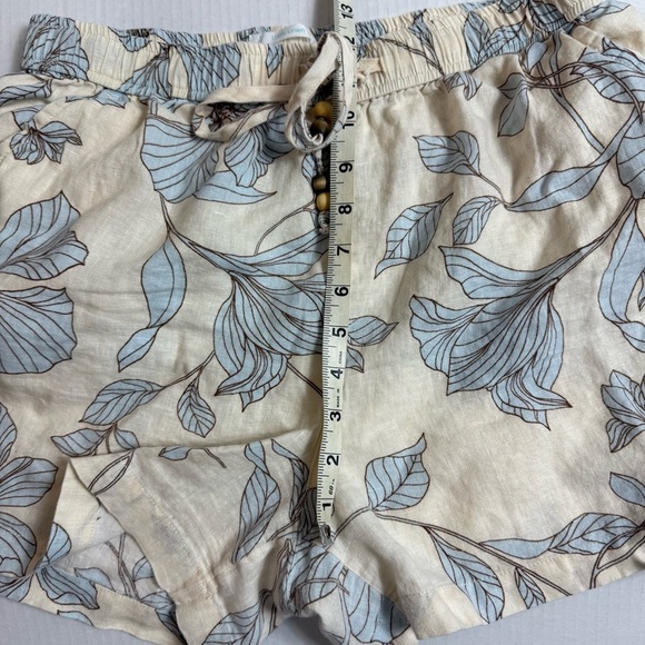 Cynthia Rowley Cream and Blue High Waist  shorts, 100% Linen Size L - Picture 6 of 6